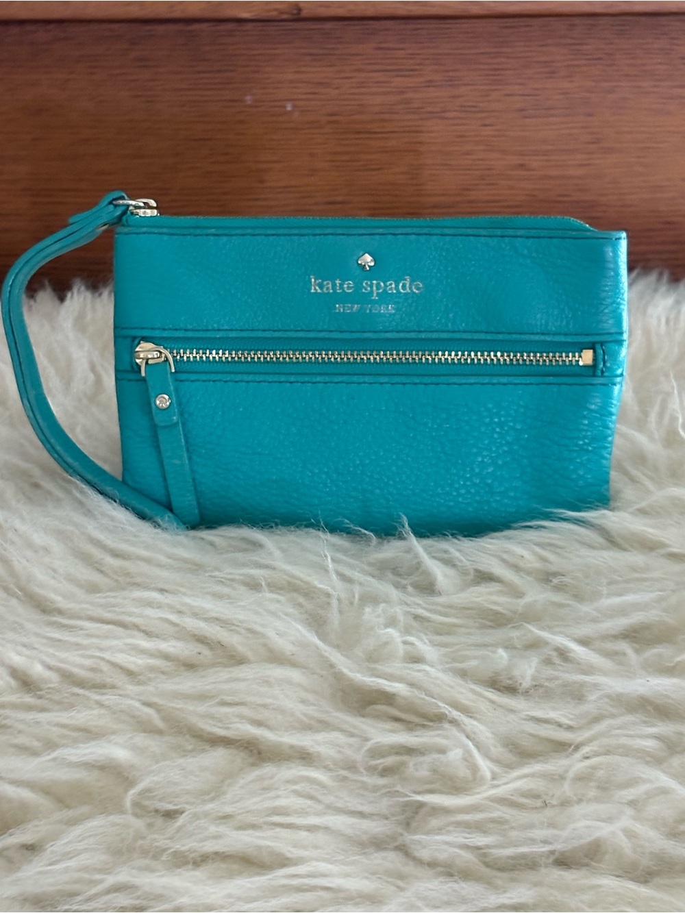kate spade Mikas Pond Bee Whistle Teal Leather Zip Wristlet